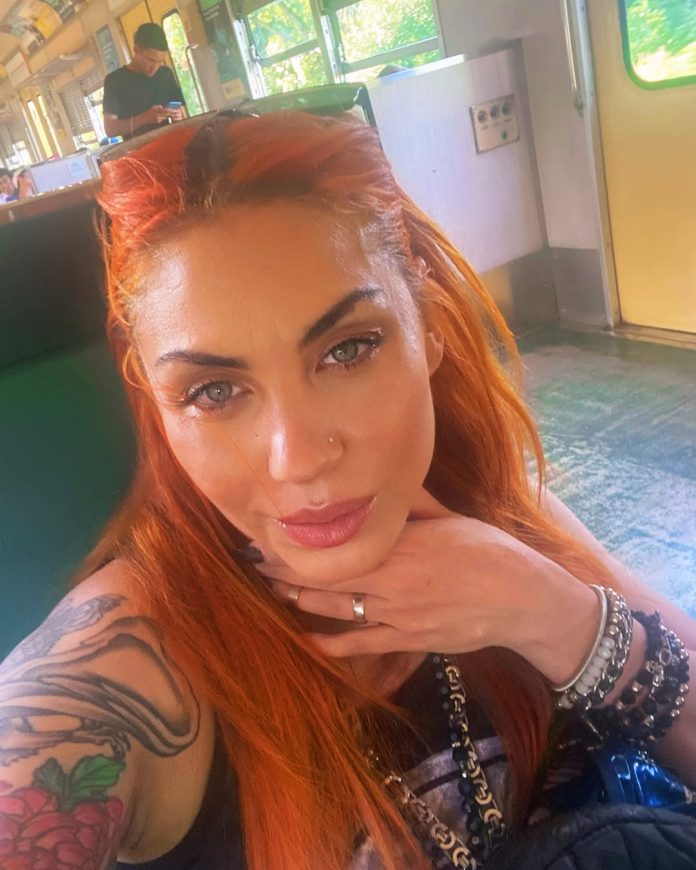 “Se van a dar cuenta de que estoy re bien”: el video de Lourdes Fernández de Bandana en diálogo con la Policía