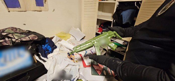 Ordenaron peritajes psiquiátricos al adolescente acusado de planear un atentado en una escuela de Caballito