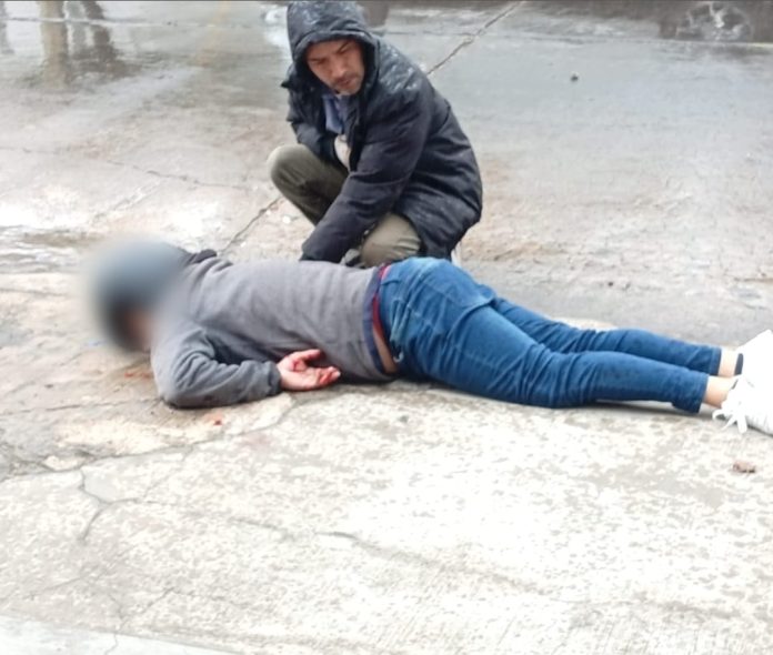 Video: un policía mató a uno de los motochorros que lo atacaron para robarle en Morón