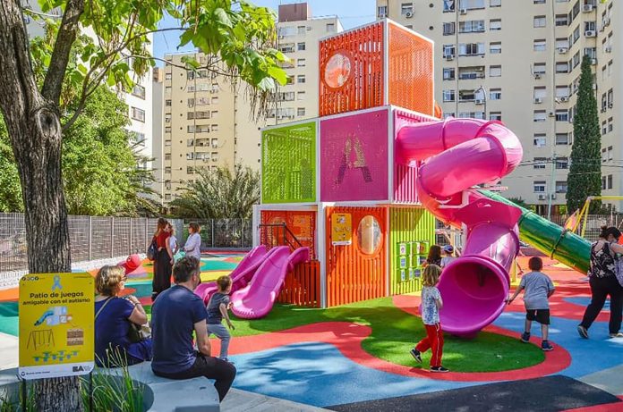La Legislatura porteña aprobó una ley que establece la instalación de juegos inclusivos en plazas y parques de la Ciudad