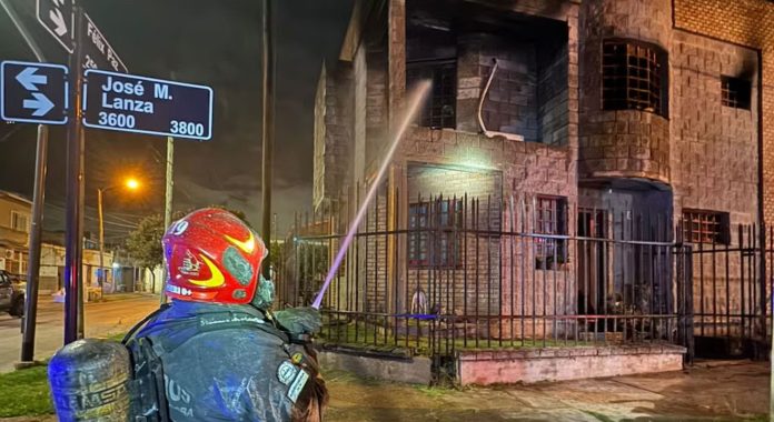 Cayó un hombre que robó una casa en Córdoba y la prendió fuego antes de huir