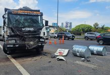 Choque múltiple en la avenida Cantilo: tres camiones y un auto, con heridos y tránsito reducido