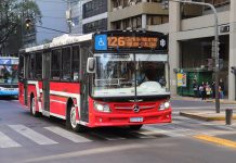 Mataderos: una mujer murió luego de un choque entre un auto y un colectivo
