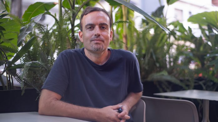 Presenció el 11-S y diez años después evitó un ataque en pleno vuelo: quién es el argentino al que bautizaron “el héroe del avión”